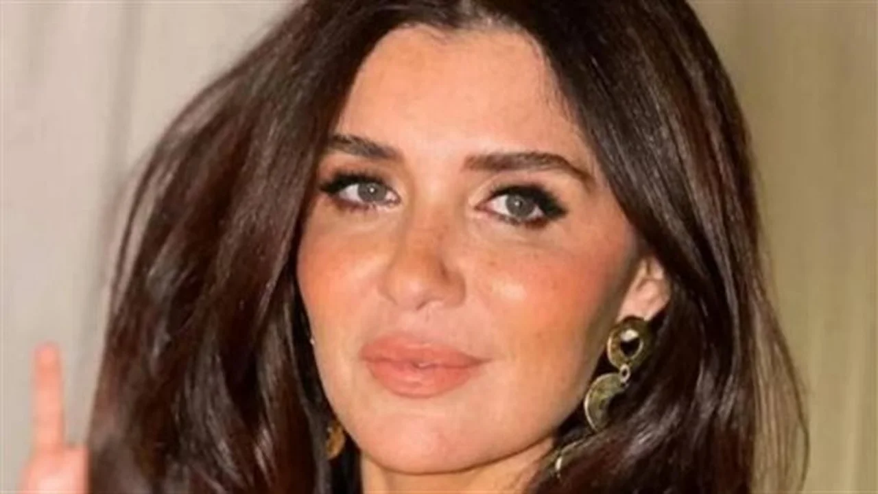 رحلة ملهمة.. غادة عادل تتحول من موديل إعلانات إلى صدارة السينما المصرية